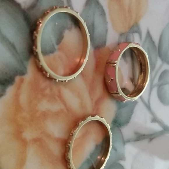 18K Fleur-de-lis Rings - Picture 8 of 15